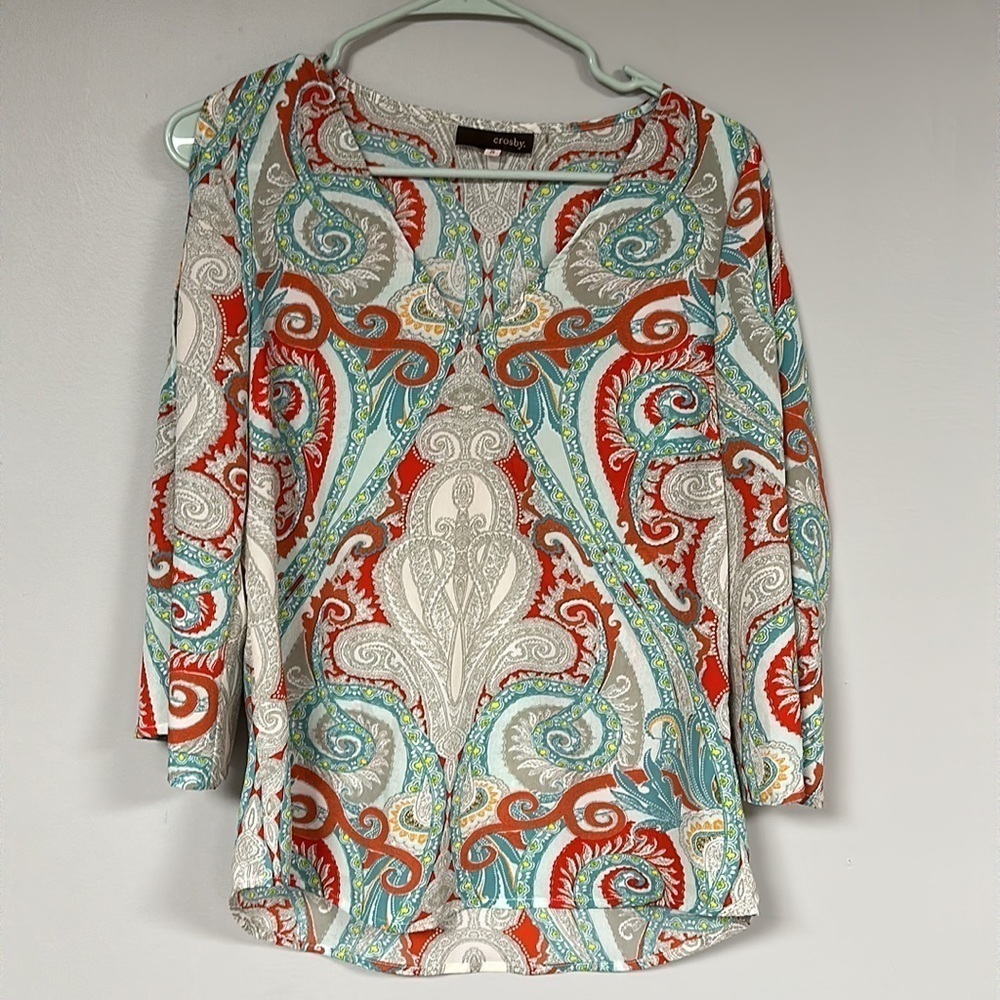 Super Cute, Crosby. 3/4 slitted BELL Sleeve Boho Multicolored blouse size S